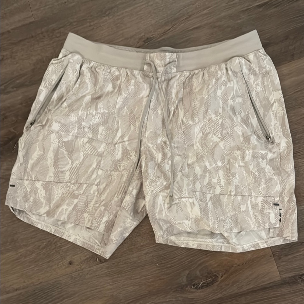 men's lululemon license to train